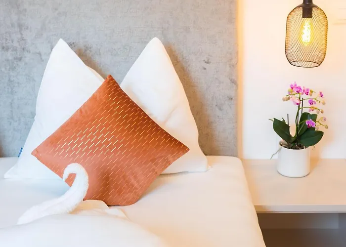 Meranosuites - Garden Apartment *